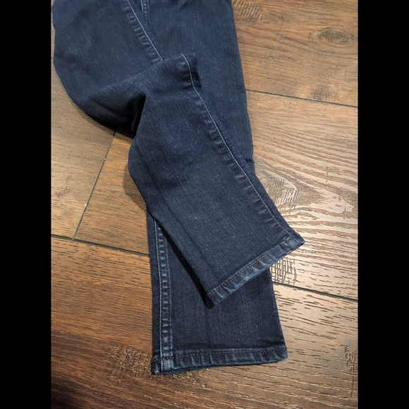 Hollister Skinny Jeans - Picture 6 of 11